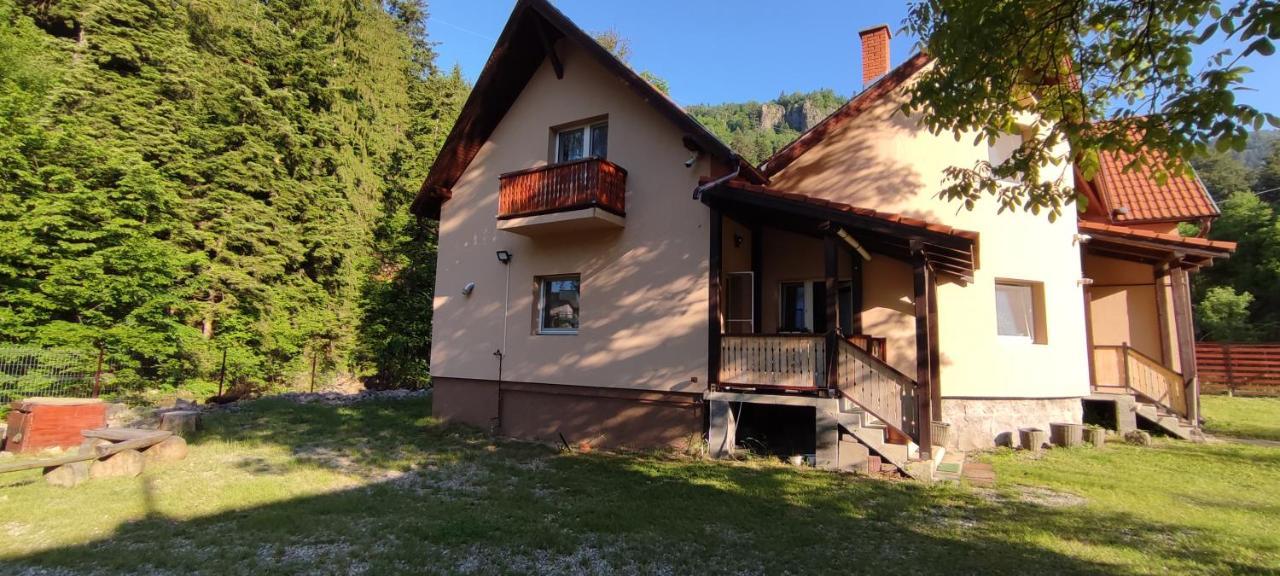 Olt-Part Vendeghaz Hotel BaileTusnad Exterior photo